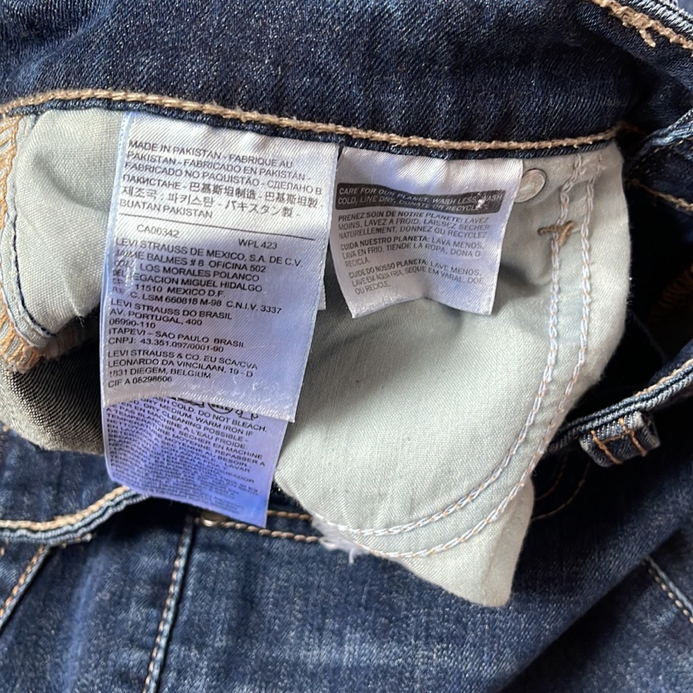 Levi’s | Mid Rise Skinny - Picture 5 of 9